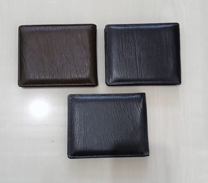 Dompet Kulit Pria Serat Kayu