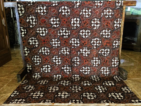 Kain Batik Motif Keong Renteng