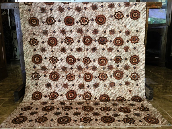 Kain Batik Motif Pring Sedapur Bintang