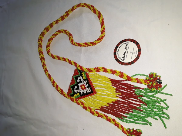 Kalung manik