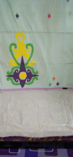 Sarung perempuan