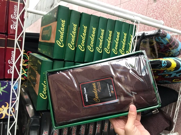 sarung oleh2 kalimantan