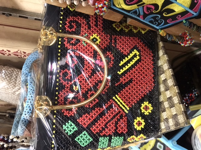 tas behel kecil dayak