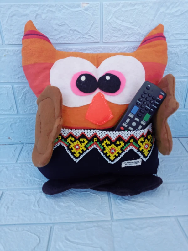 Boneka bantal remote Owl