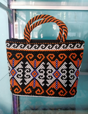 Tas Manik Motif Kalimantan