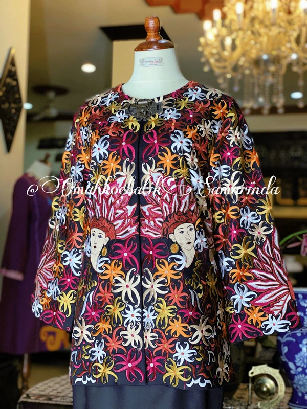 Blus full bordir Kalimantan timur