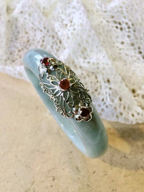 gelang giok perak dengan 3 permata ruby