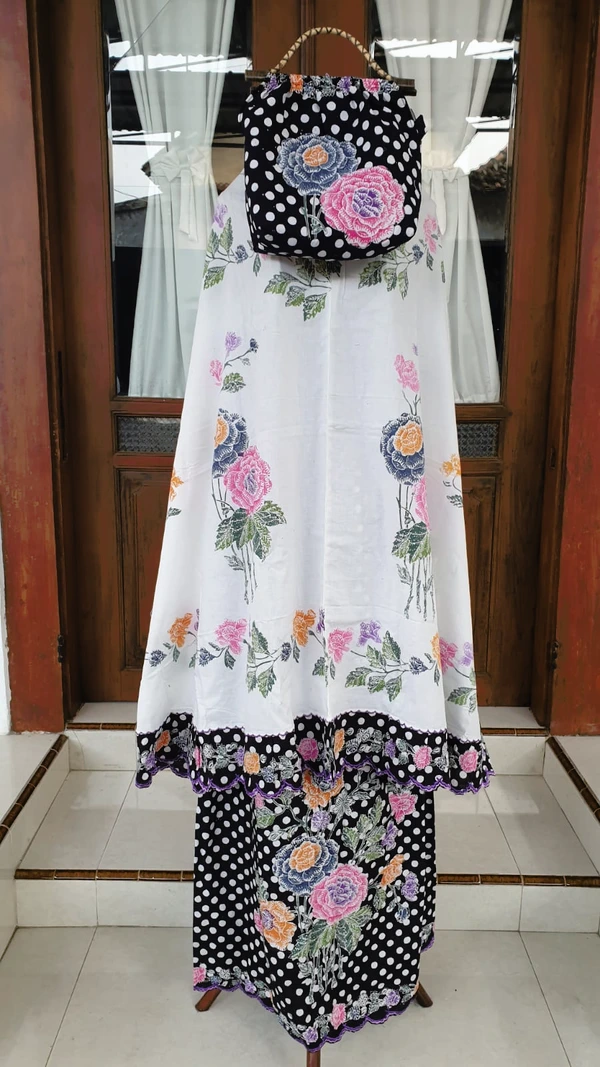 Mukena Batik Tulis