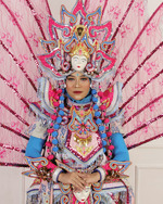 Kostum Mega Mendung Jawa Barat