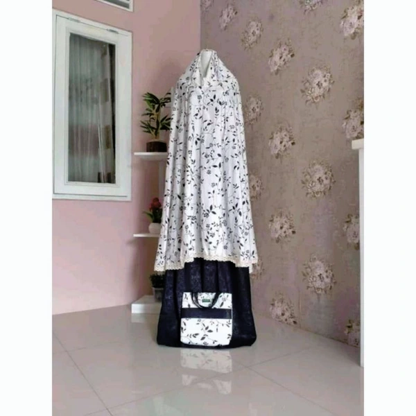 Mukena Katun Jepang