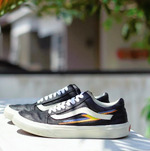 Sepatu Custom Lukis (Minimalis)