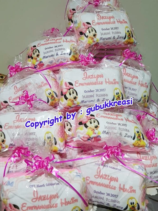 Souvenir Ultah Bantal Mini
