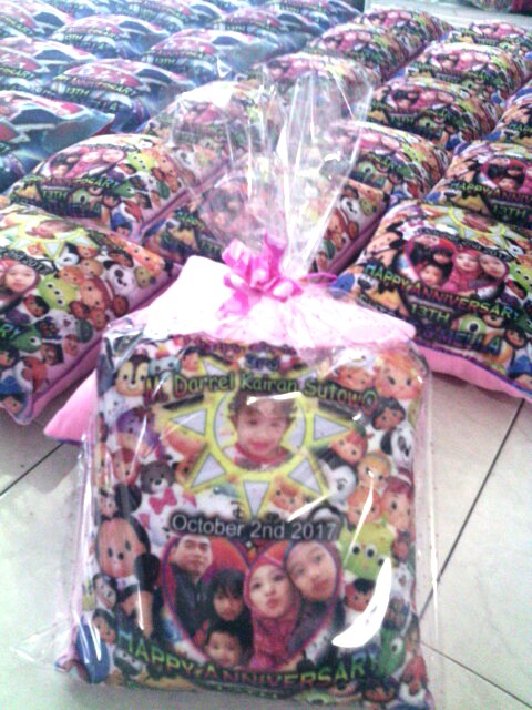 Bantal Kotak Lucu