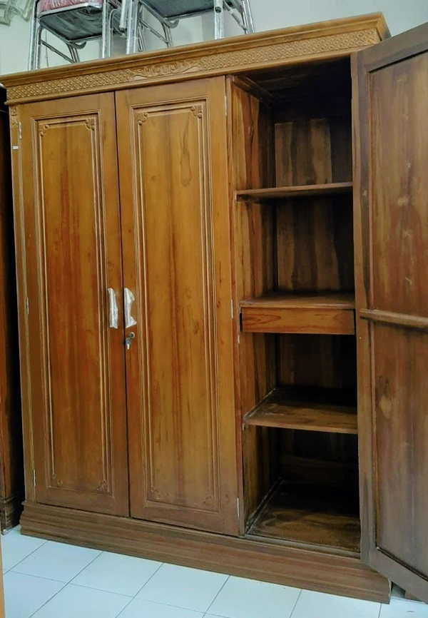 Almari Pintu 3 Besar