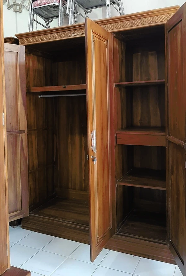 Almari Pintu 3 Besar