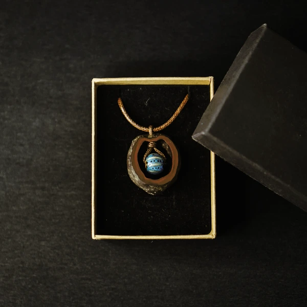 Kalung Kemiri