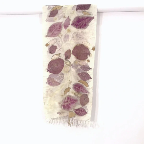 Selendang Ecoprint  motif daun