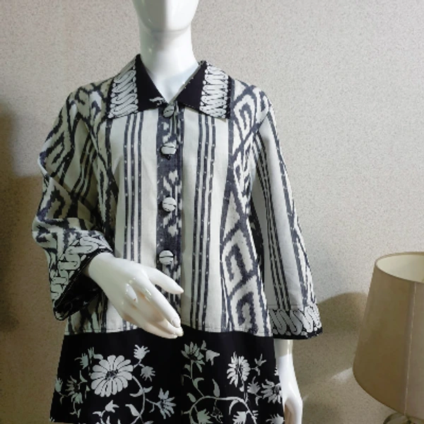Blouse Lurik tangan panjang