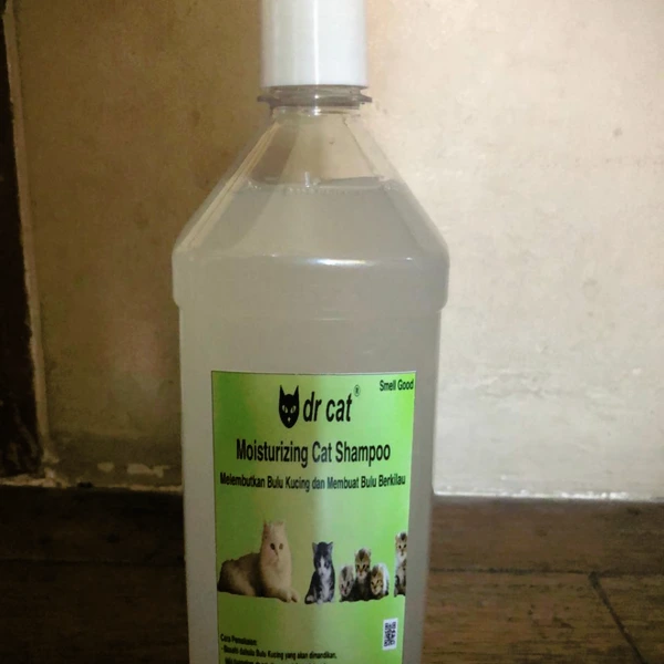 Shampoo Kucing Pelembut Bulu dan Anti Kutu 1100ml