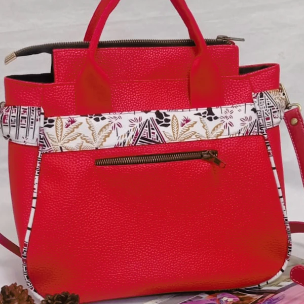Annaila Bag Motif kampung Urug