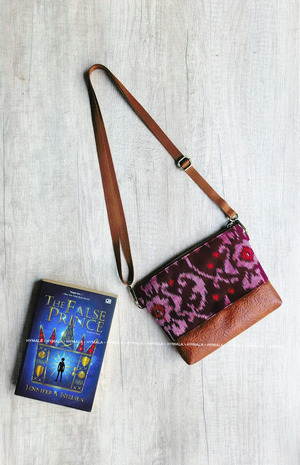 Malva Sling Bag