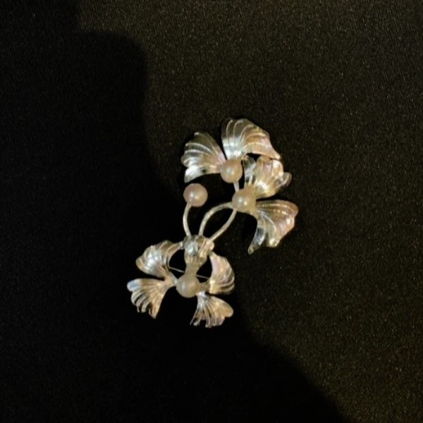 Bros Mutiara Tulip