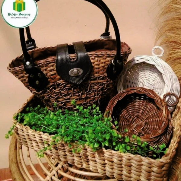 HAMPERS CANTIK