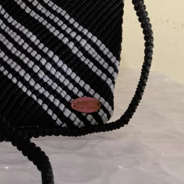 deSISTAA BAG
