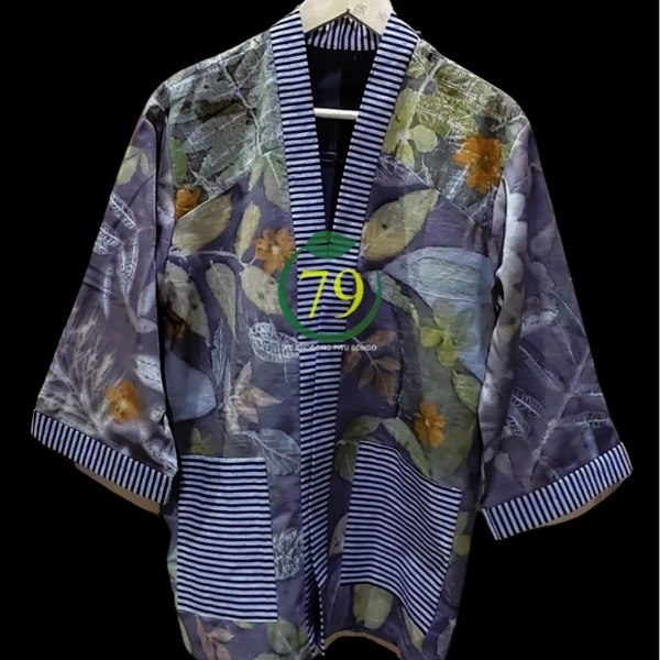 012 Outer Perempuan