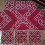 Taplak Meja Tamu Sulam Maroon
