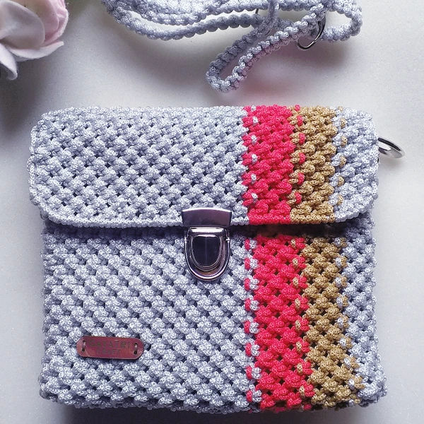 Tas slempang macrame
