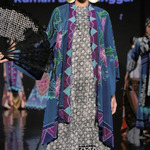 OUTER BATIK