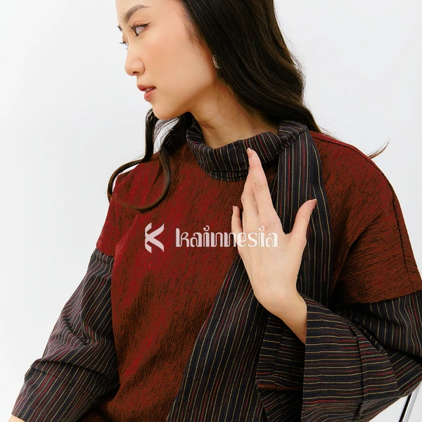 KAINNESIA Blouse Tenun Wanita Svara Series