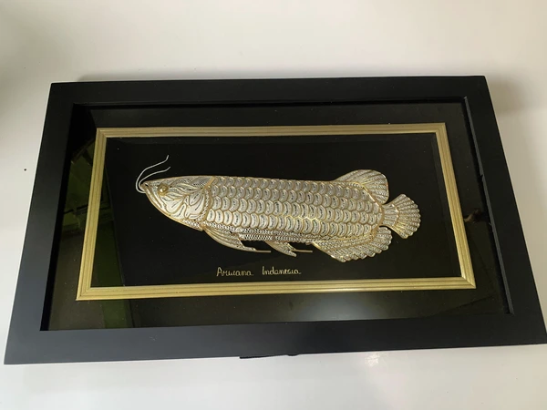 Hiasan Dinding Motif Ikan Arwana Silver Plated