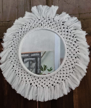 Cermin macrame