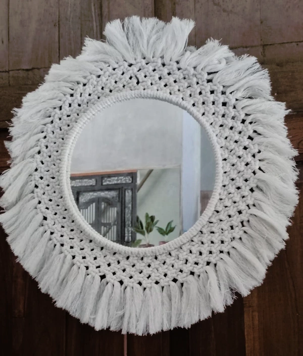 Cermin macrame