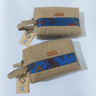 UwaisGen Souvenir Zidni Pouch Etnik Bali