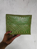 pouch anyaman bambu