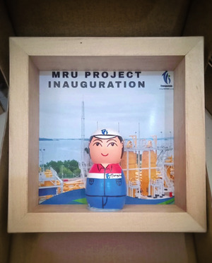 Plakat Pertamina 1 Figure