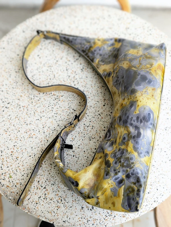 Diby Leather Akira Hobo Bag