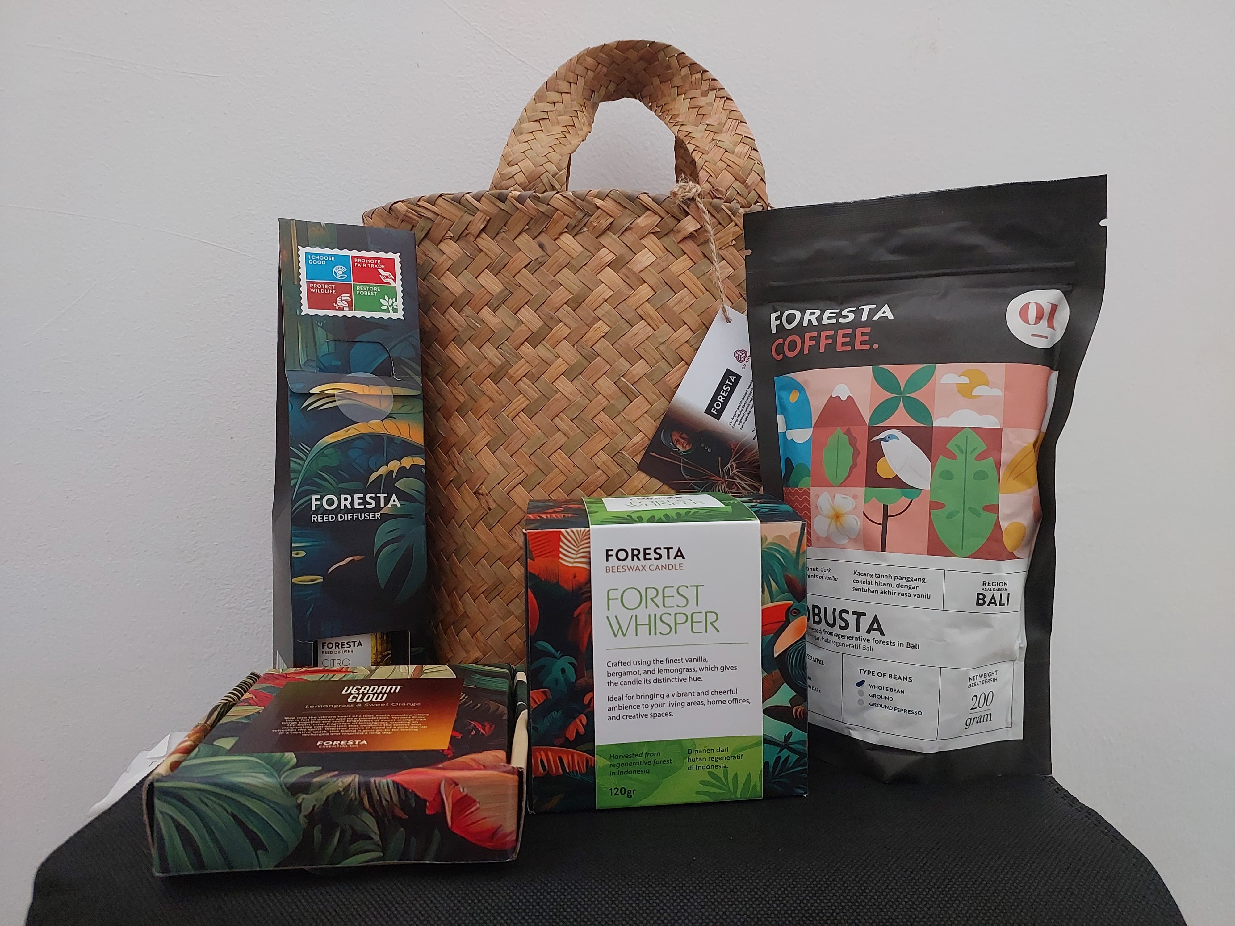 HAMPERS LEBARAN FORESTA