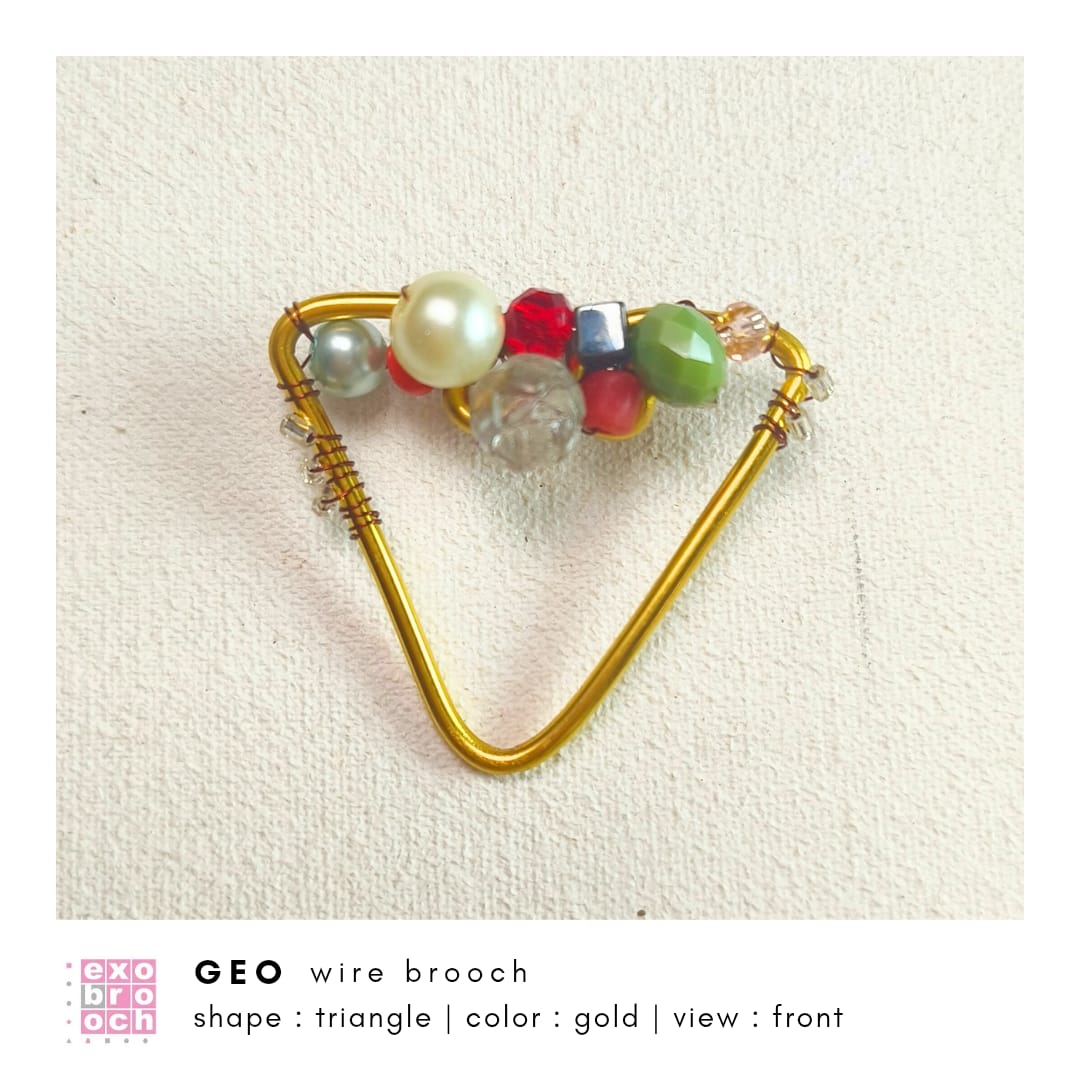 Geo Wire Brooch - Triangle | Bros Kawat Geometri
