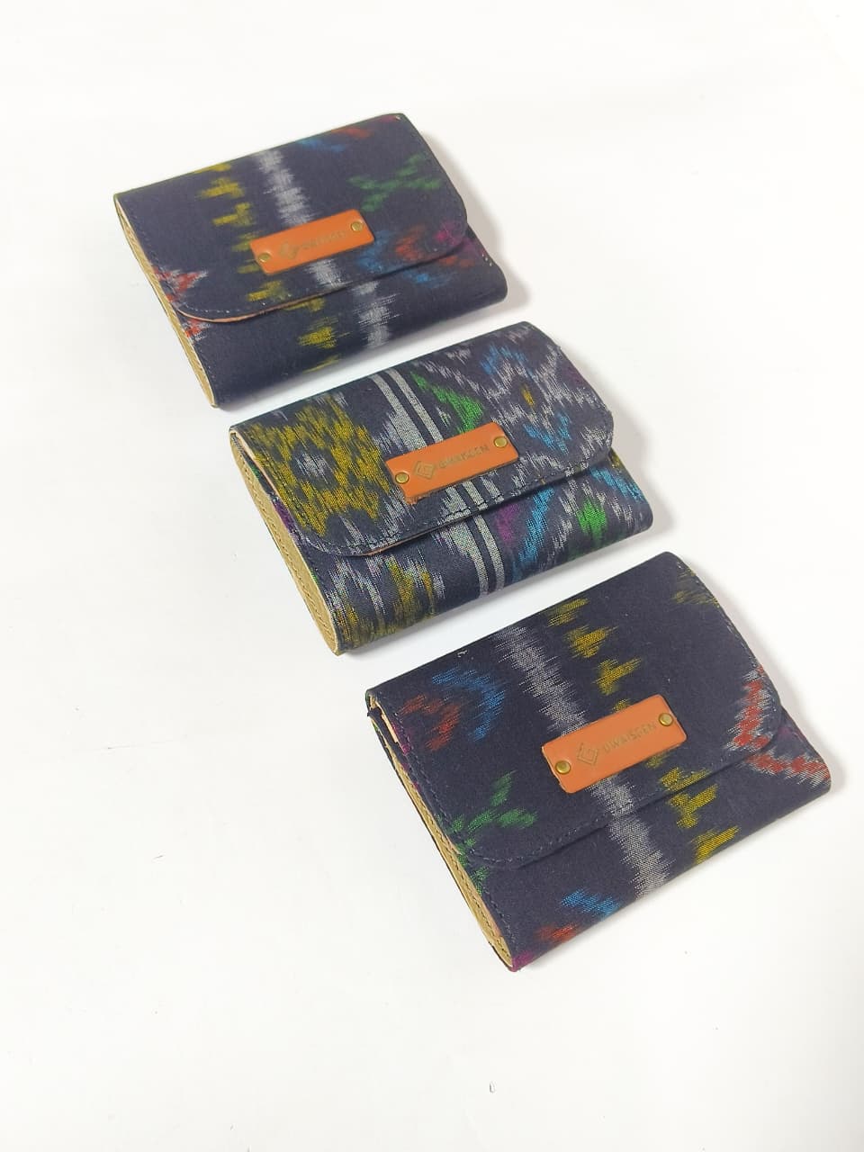 UWAISGEN Dompet Lipat Wanita Dompet Endek Etnik Bali Handmade Dompet Sena