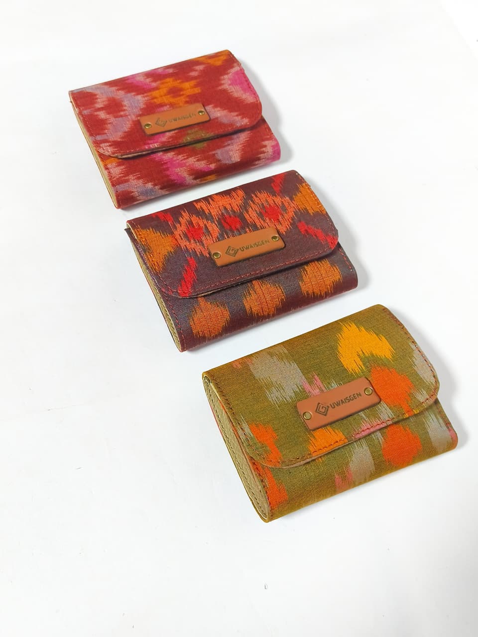 UWAISGEN Dompet Lipat Wanita Dompet Endek Etnik Bali Handmade Dompet Sena