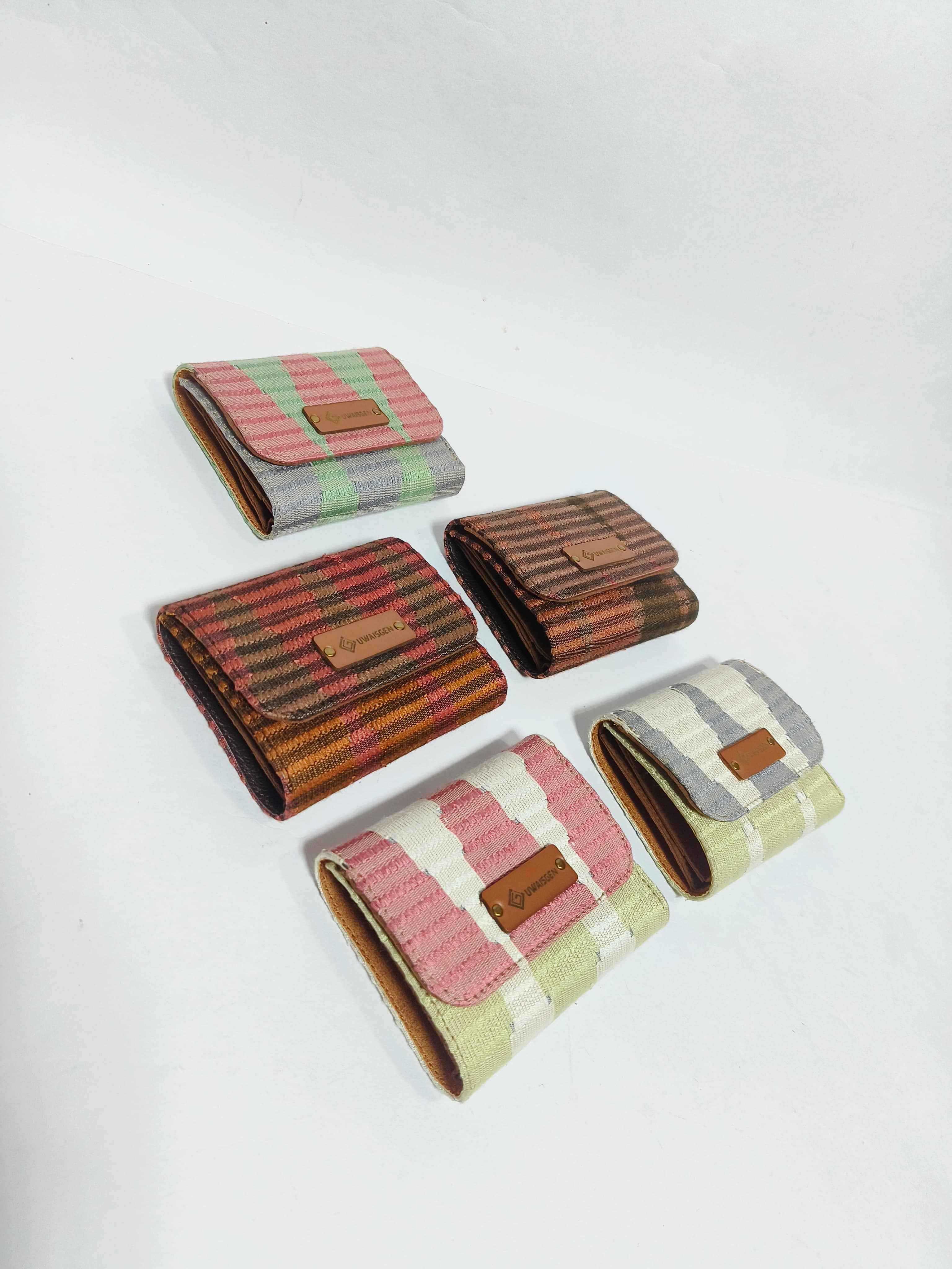 UWAISGEN Dompet Lipat Wanita Dompet Endek Etnik Bali Handmade Dompet Sena