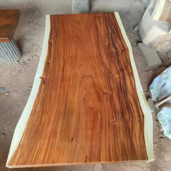 Top Meja Trembesi Alami 150