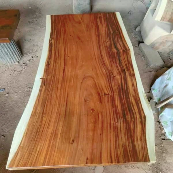 Top Meja Trembesi Alami 150