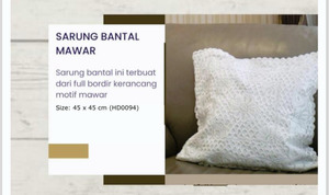SARUNG BANTAL MOTIF MAWAR UK 45 X 45 CM