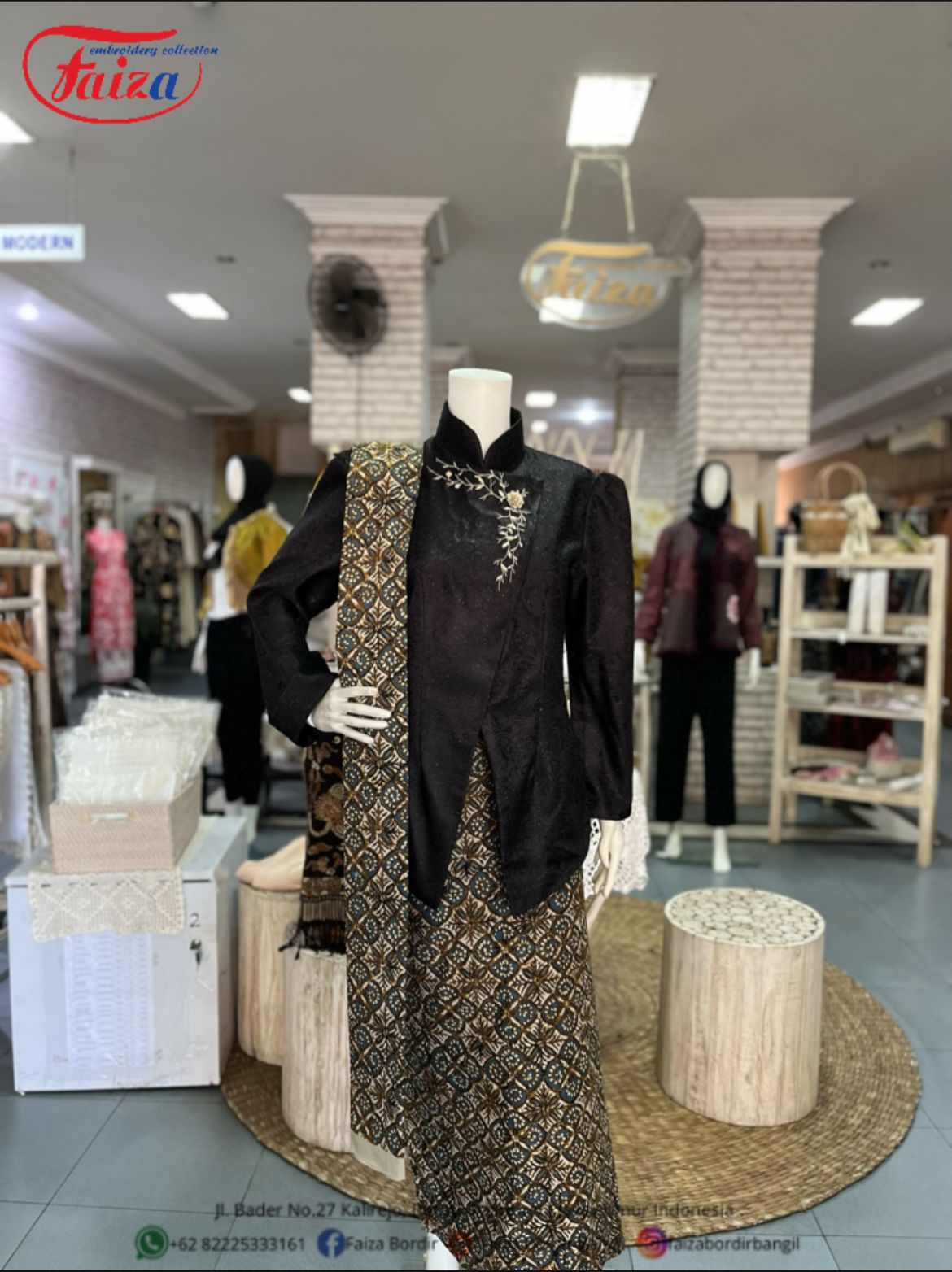 KEBAYA JANGGAN HITAM 1