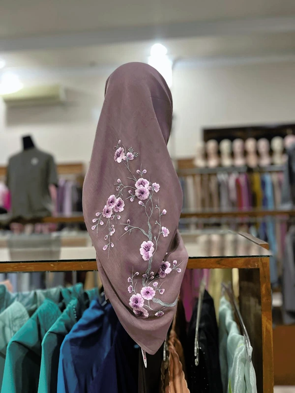 KRUDUNG SEGI 4 BORDIR